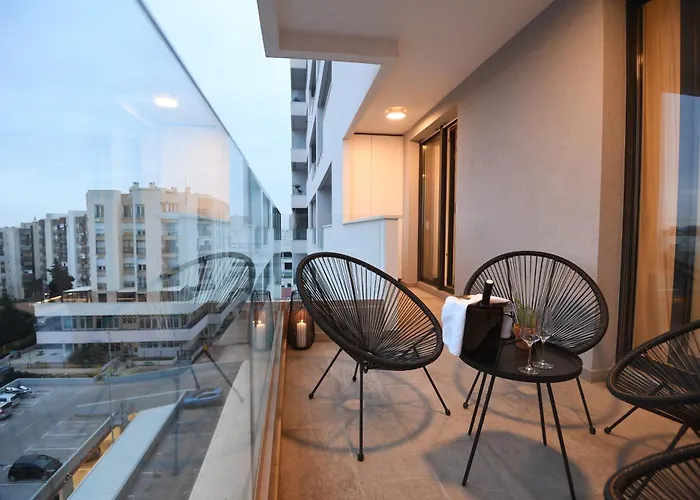 Appartamento K&p - Luxurious Retreat - Brand New !! *