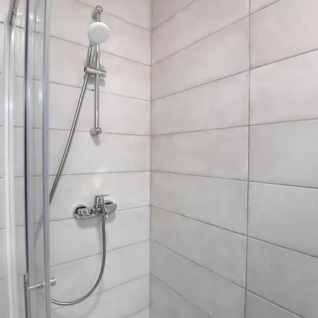 K&p - Luxurious Retreat - Brand New !! Zára