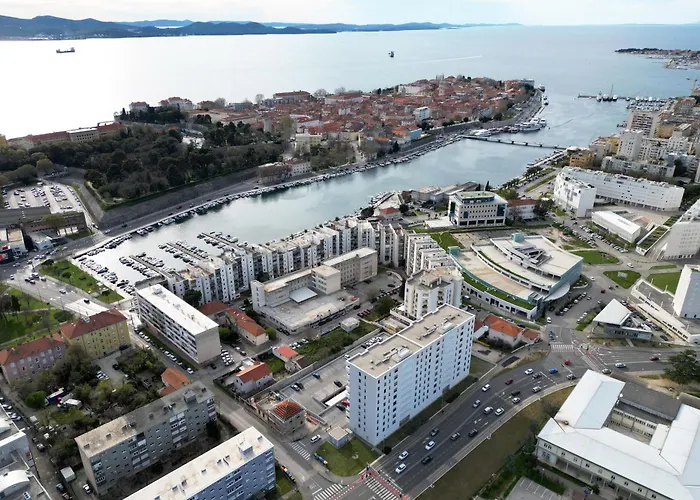 K&p - Luxurious Retreat - Brand New !! Lägenhet Zadar